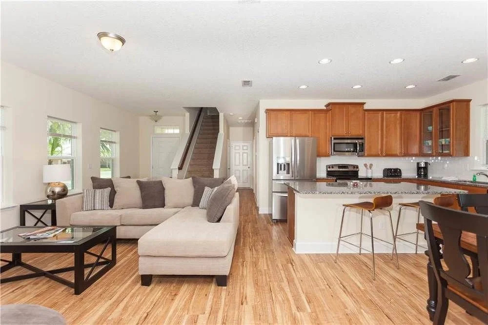 Ocean Palms, Sleeps 8, 4 Bedroom, Walk to the Beach by Vtrips