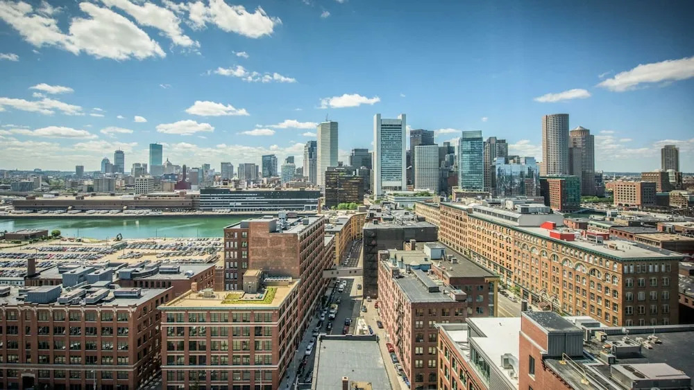 Global Luxury Suites at Seaport