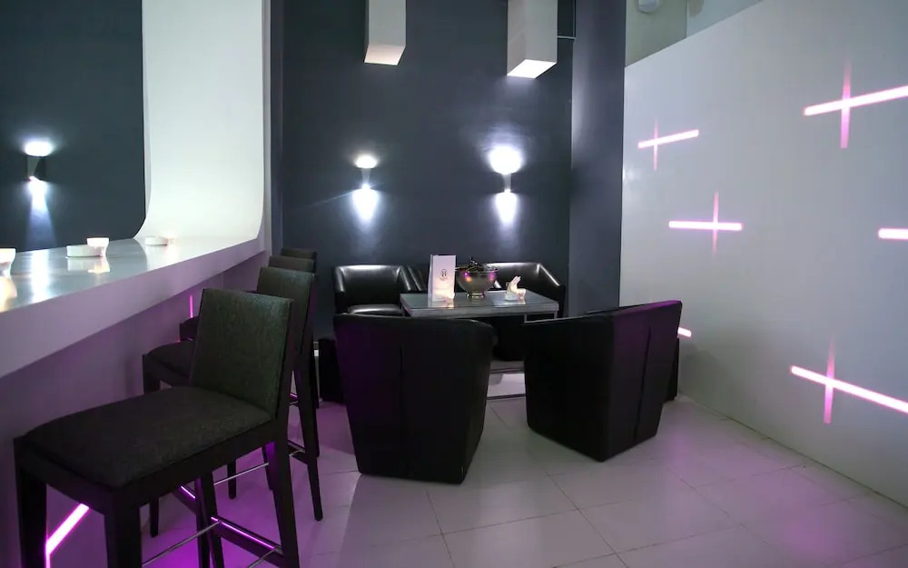 Business Hotel