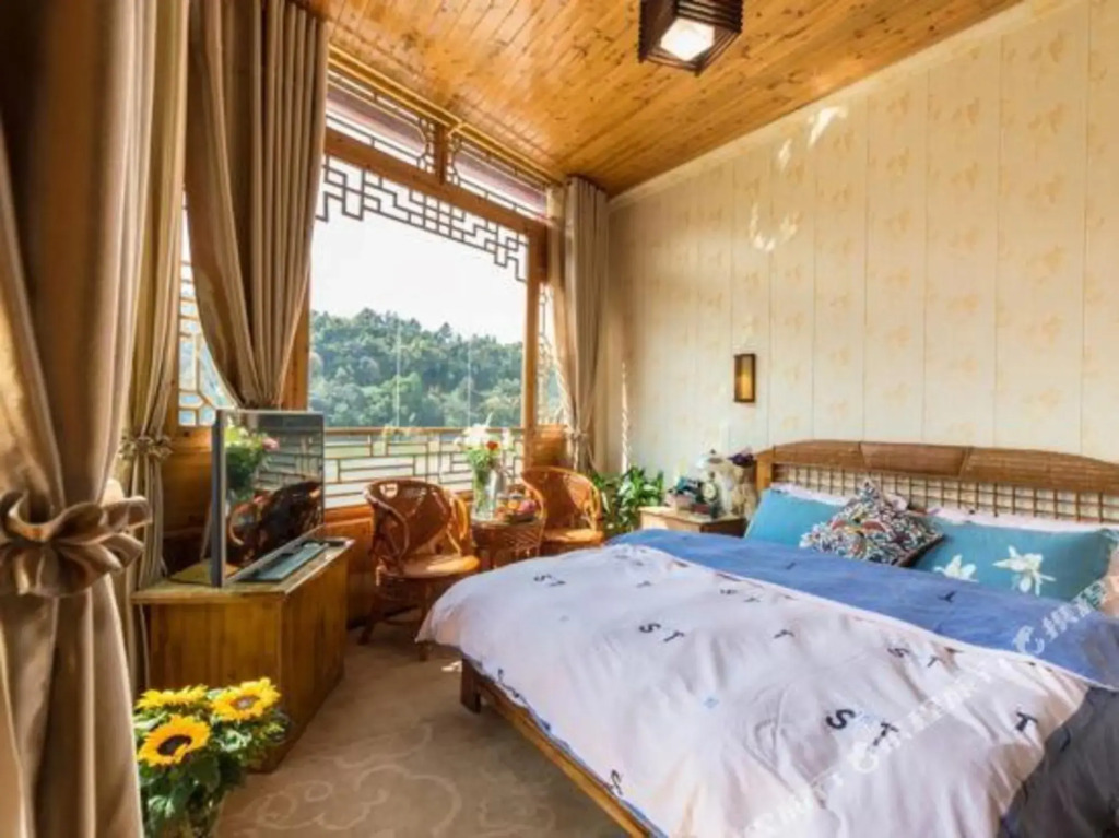 Yiyun Lakeside Inn