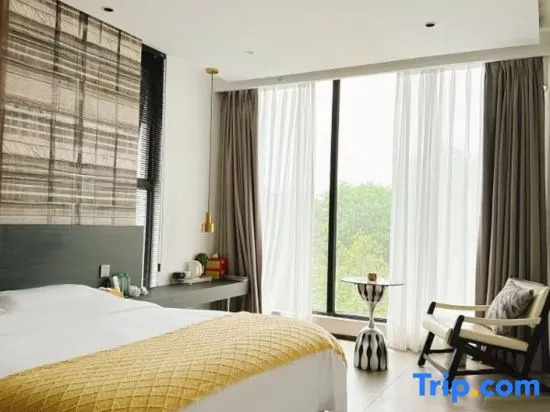 Yueyang Qixi Villa