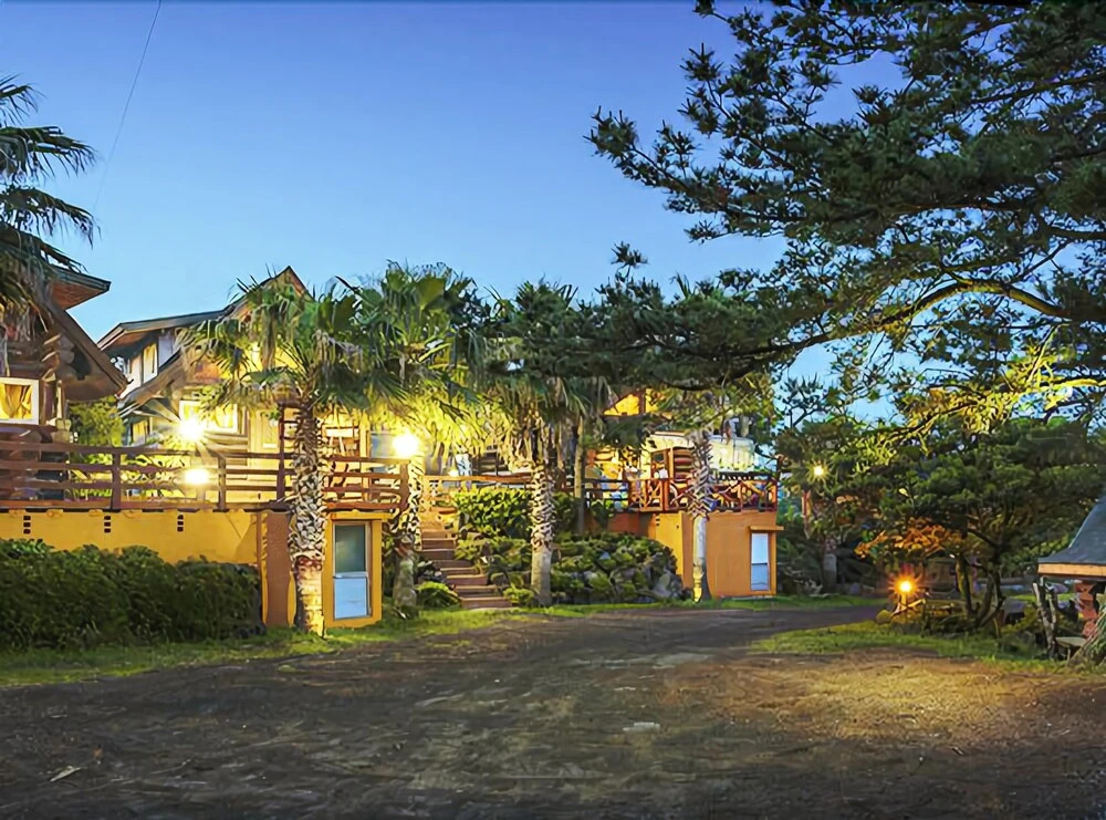Seogwipo Log Village Pension