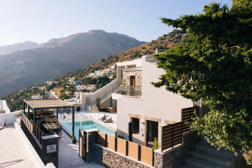 Mirthea Suites