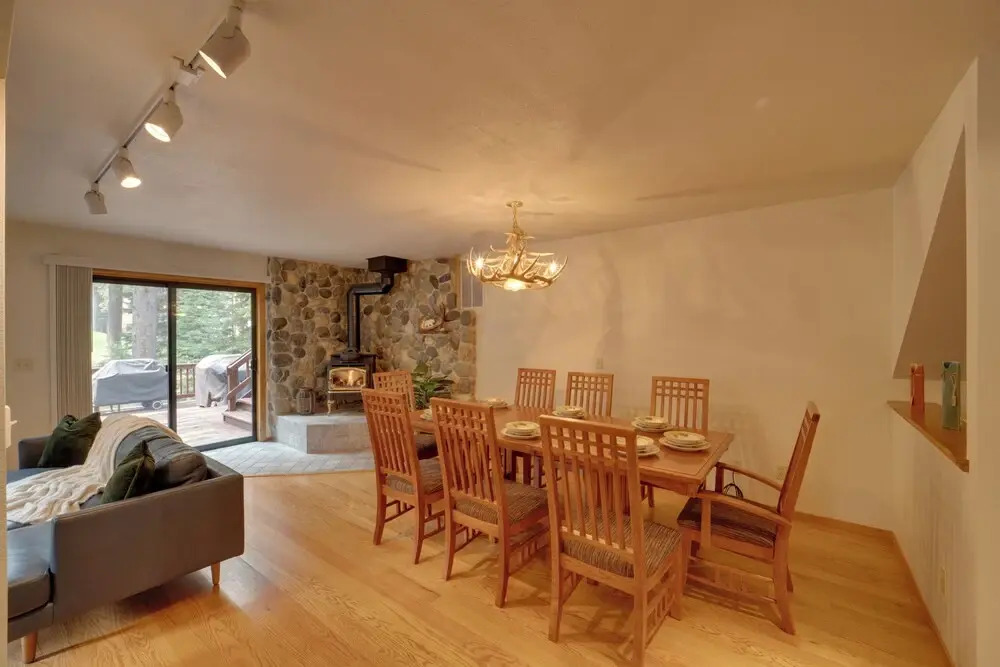 Truckee Home w/ Private Hot Tub on a Golf Course