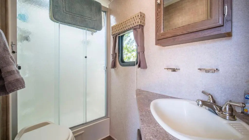 Outdoor Experience Glamping Trailer OK36