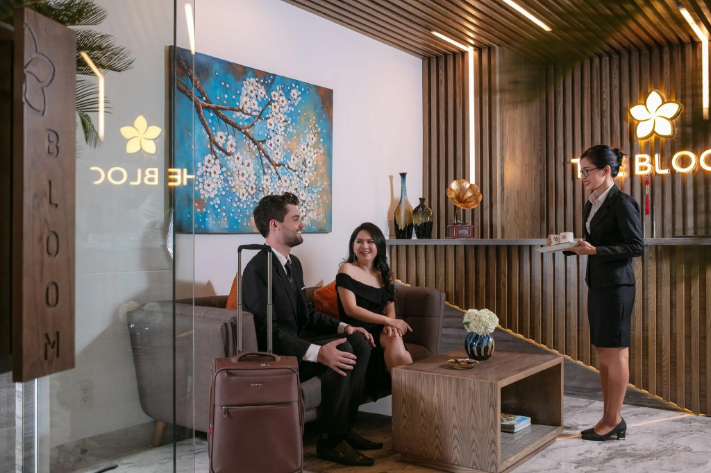 The Bloom Pham Viet Chanh - Modern Living Space in Saigon - A Top Choice for Western Travelers