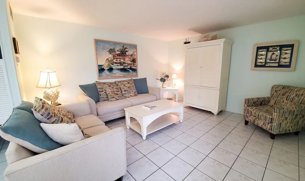 Siesta Beach#205 - 2 Br Condo
