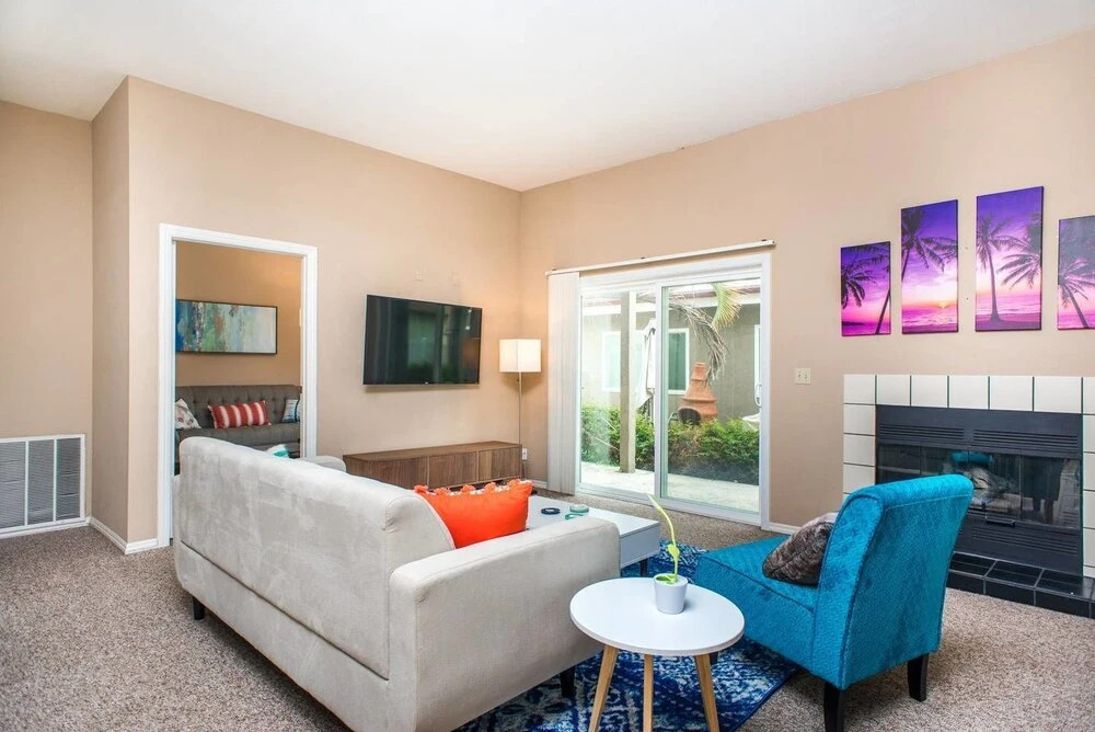 4br/3.5ba w/ Balcony in PB by Domio