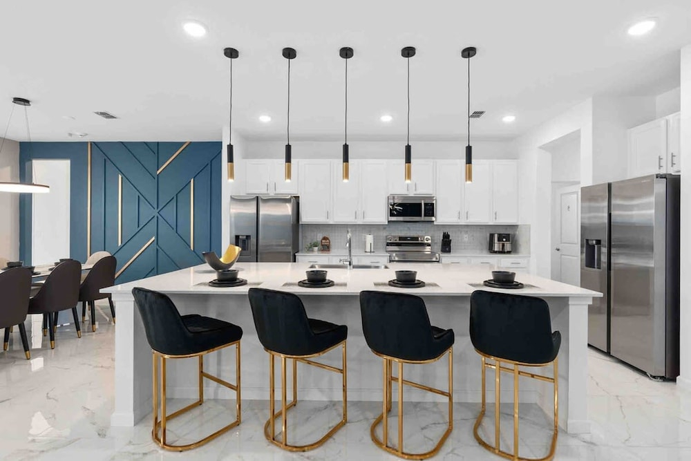 Super Fancy- 15bdr 17bas Huge 7 000sqft Home