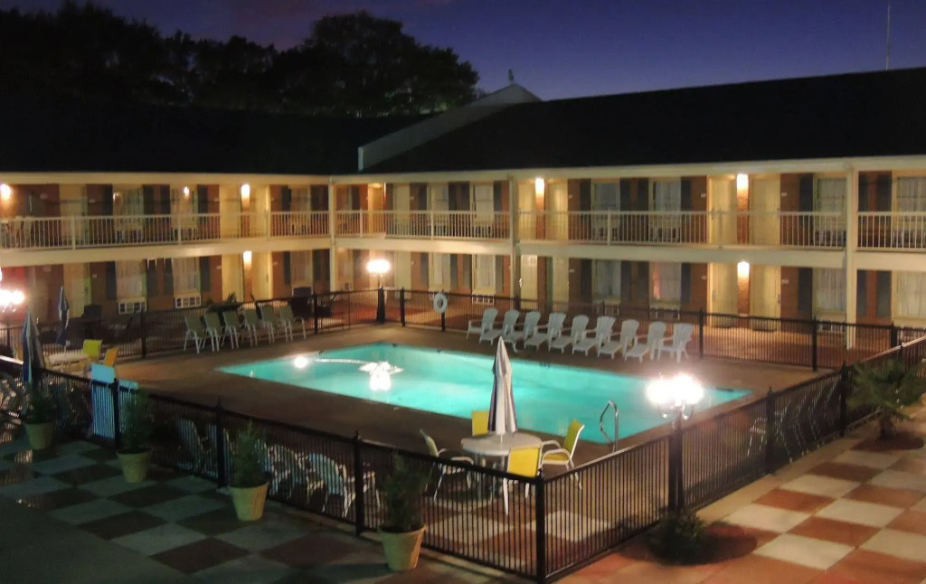 The Guest Lodge Gainesville