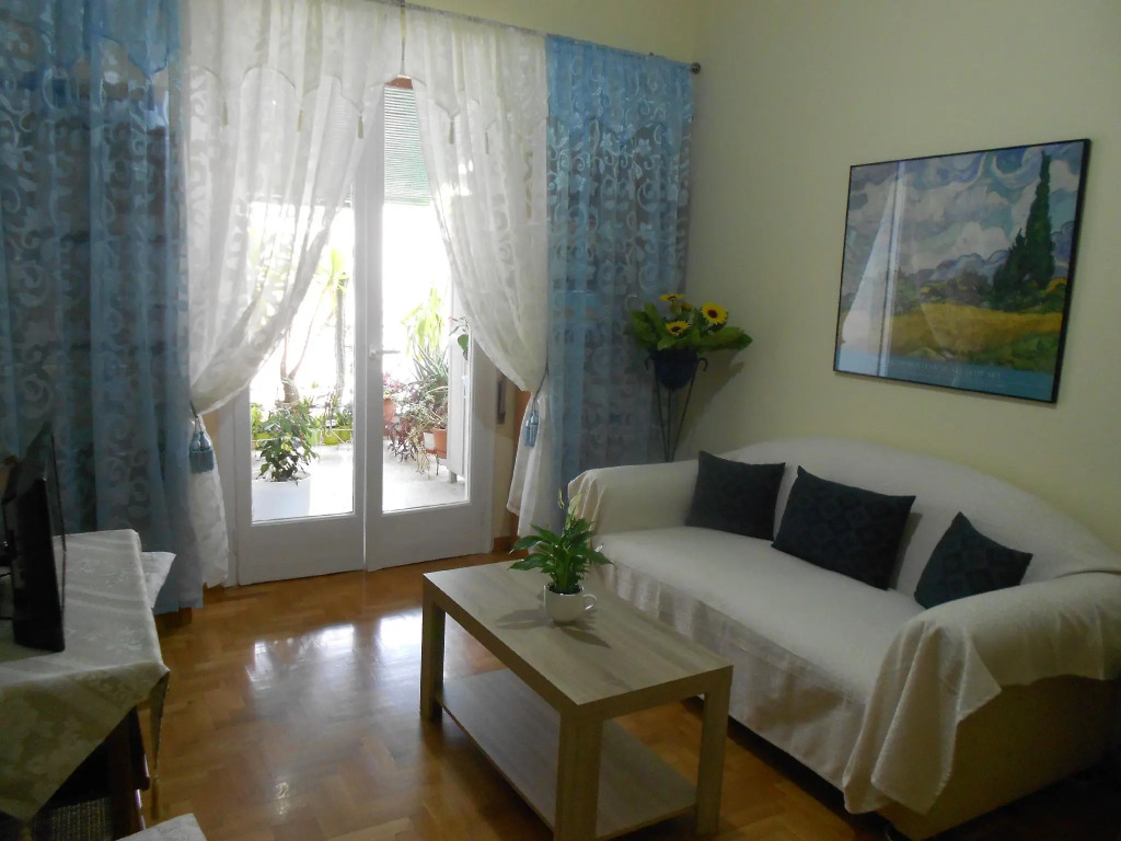 Beautiful Apartment with fountain in city center!