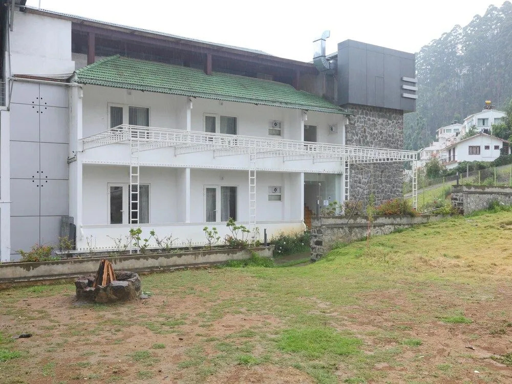 OYO 14261 Tanzanite Inn