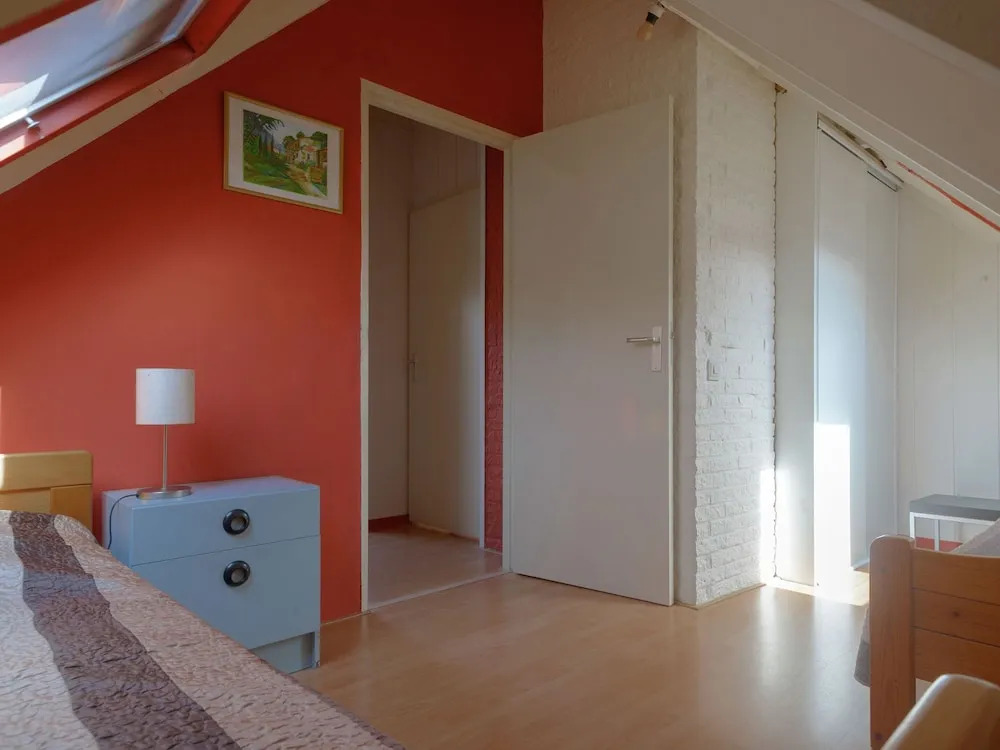 Detached, 6-Person House in a Quiet Holiday Park Nearby Ouddorp