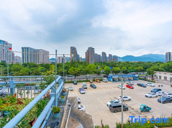 Xiangshan Xilai Homestay (People's Square Subway Dancheng Station)