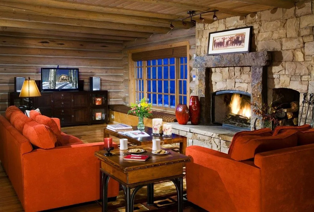 Private Unique On-mtn  4br 4ba 4 Bedroom Cabin by RedAwning