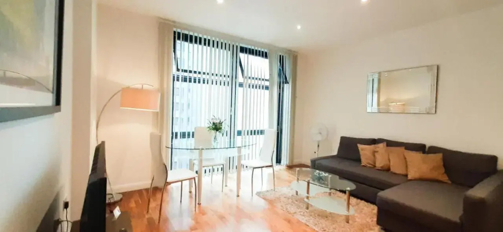 South Quay Serviced Apartments By Mysquare