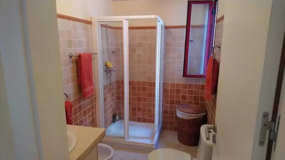 Casares Costa, Vista Bahia,2 Bedroom Bathroom