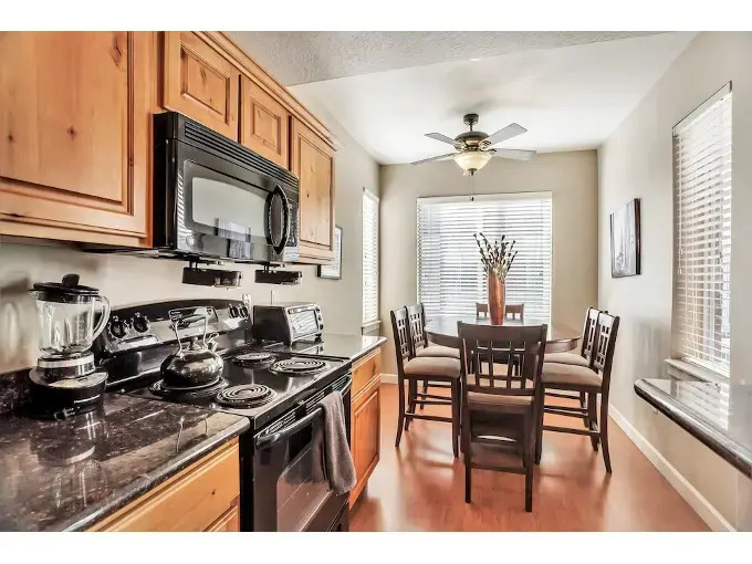 Downtown Condo by the Convention Center