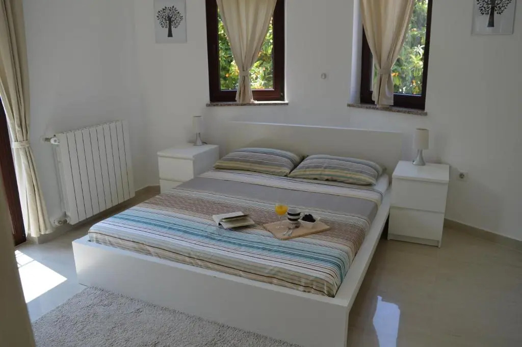 Apartments Villa Alba II