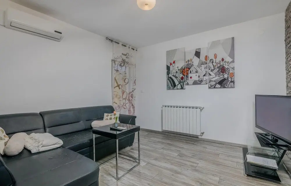 Nice Apartment in Vrbnik With 1 Bedrooms and Wifi