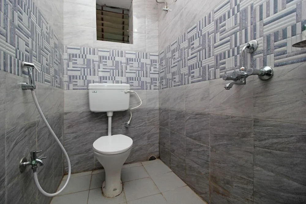 OYO Flagship 8346 LazyStays