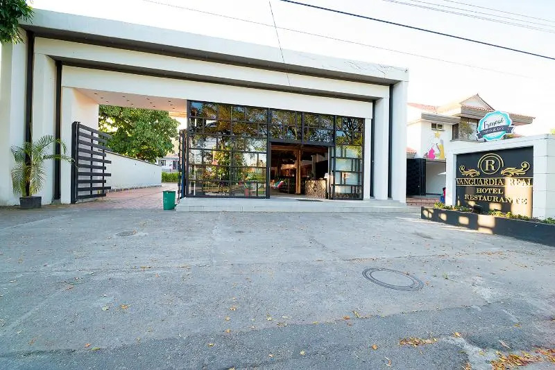 Hotel Vanguardia Real