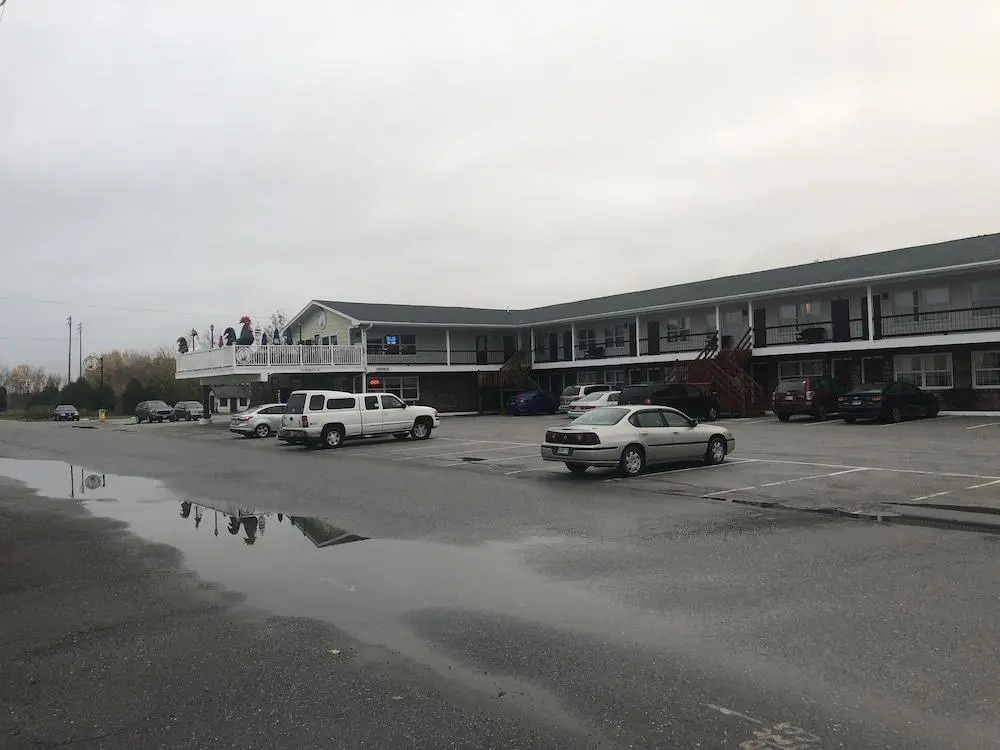 Brewer Motor Inn