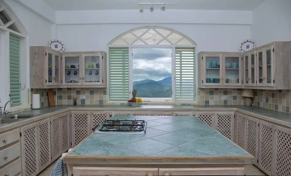 Zephyr Hill - 4 bedroom Villa with awe inspiring views 4 Villa by RedAwning