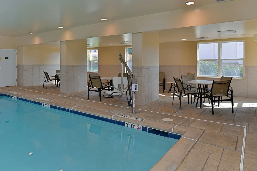 Holiday Inn Express Hotel & Suites St. Louis West-OFallon by IHG