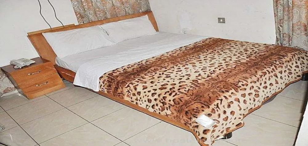 Shadlat International Hotel