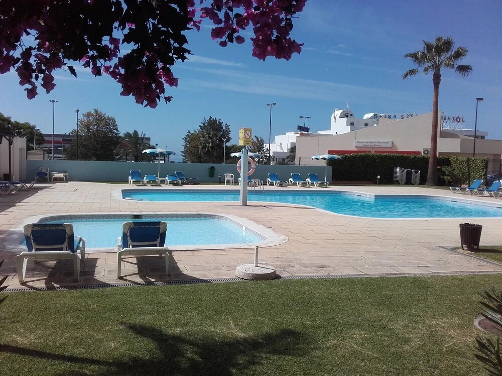 Inviting Duplex 1-bed Apartment in Albufeira Town