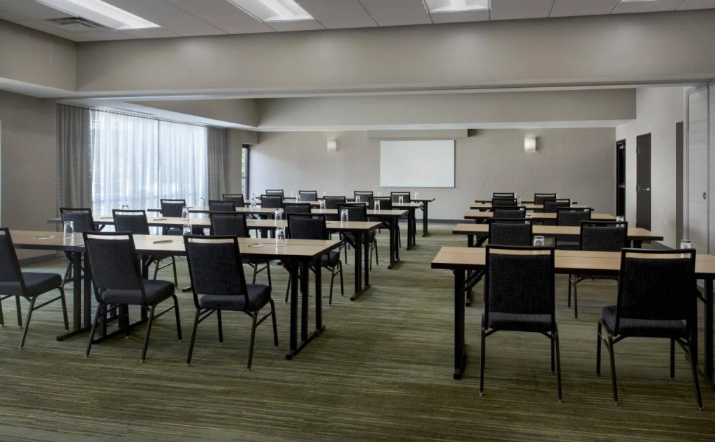 Courtyard by Marriott Boston Norwood/Canton