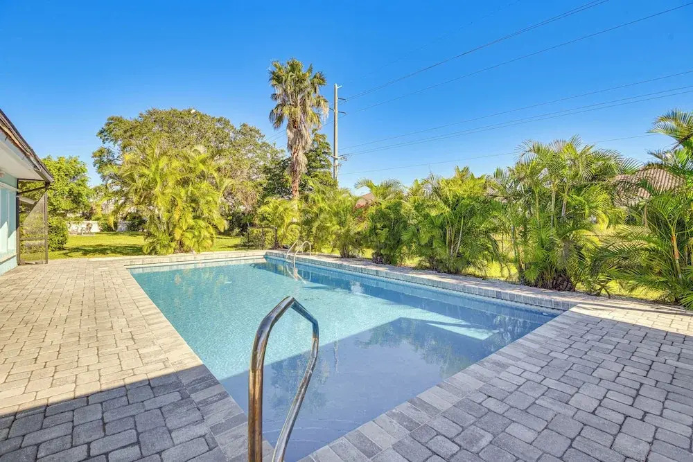 5 Mi to Beaches: Spacious Bradenton Home!