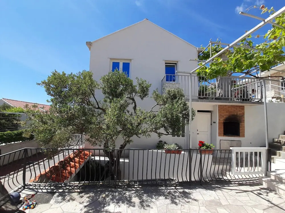 Apartments Knego