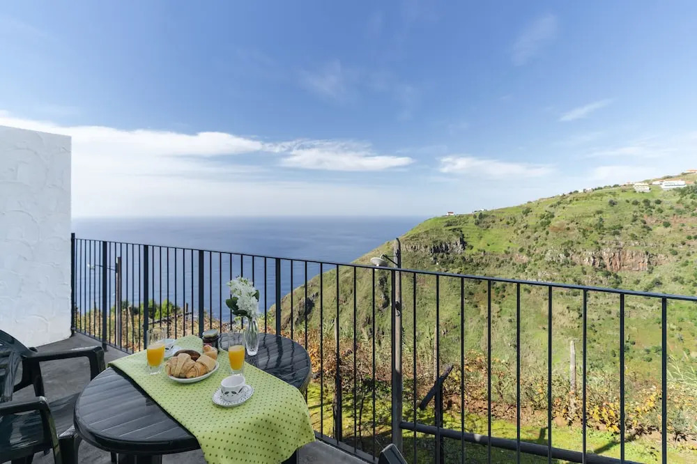 Top of the Cliff Apartment