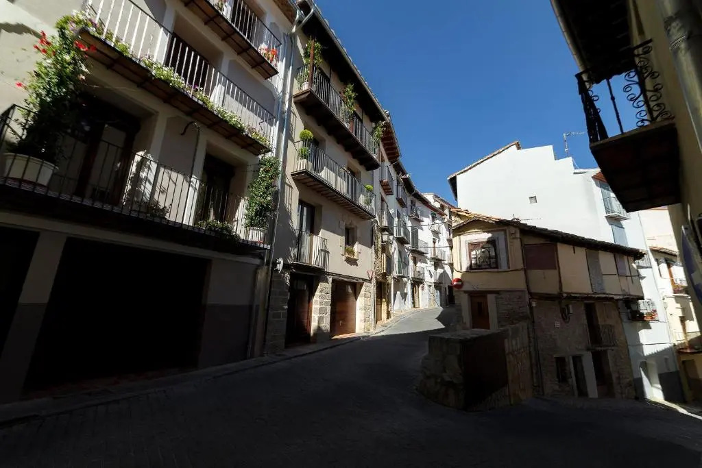 Vinatea Suites con jacuzzi privado en el centro de Morella