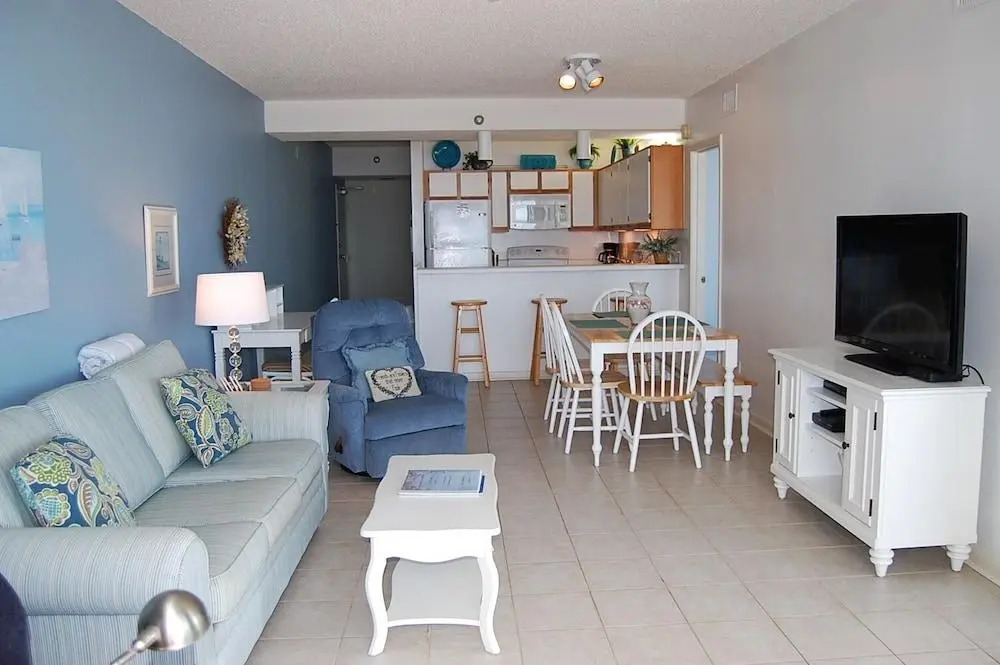 Romar Place 303