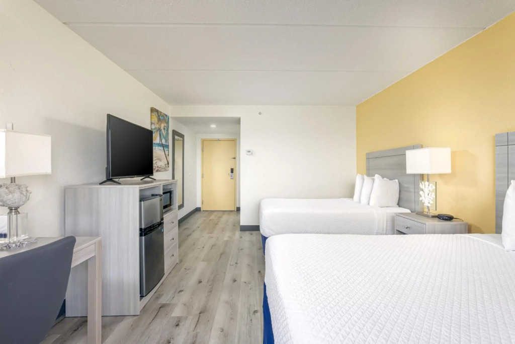 Hutchinson Island Hotel