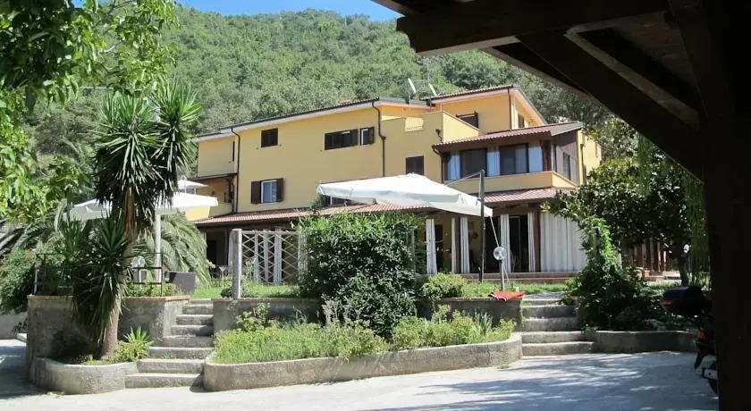 Casale Rondinella B&B