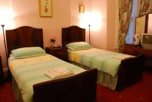 Lynwood Guest House