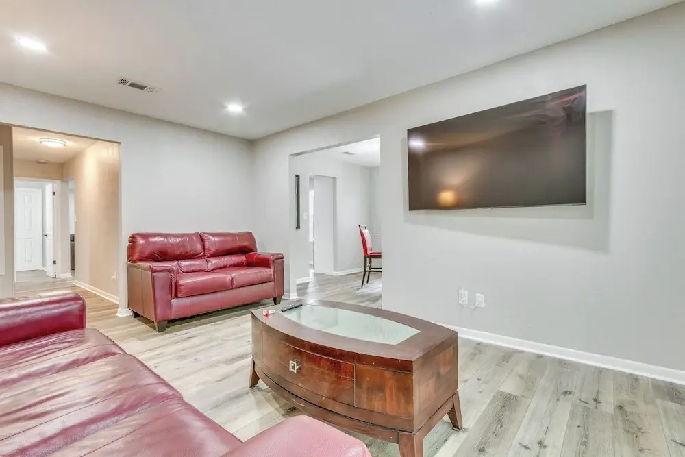 Pensacola Home w/ Private Yard: 7 Mi to Downtown!