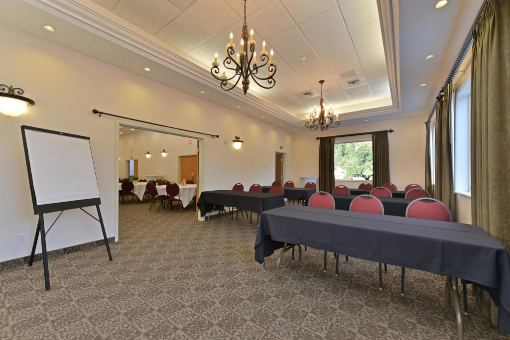 Best Western Lodge at Rivers Edge