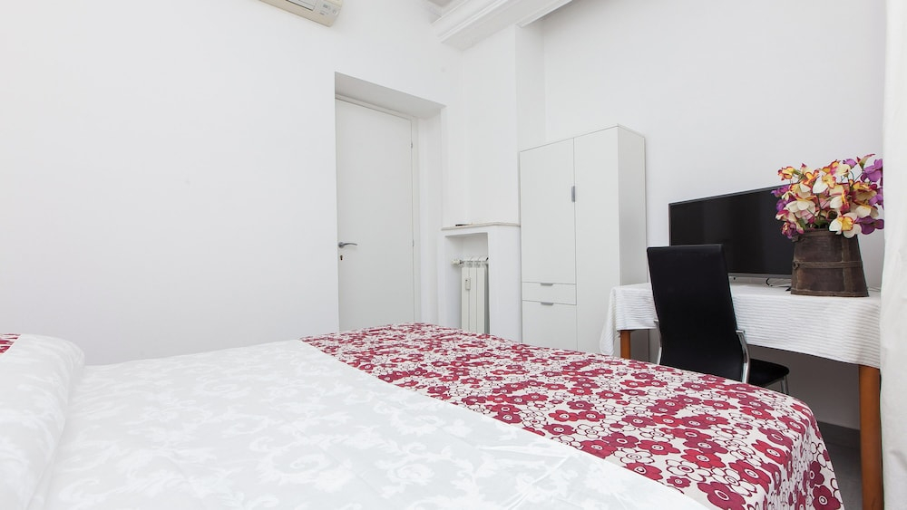 Rental in Rome Quattro Venti Terrace Apartment