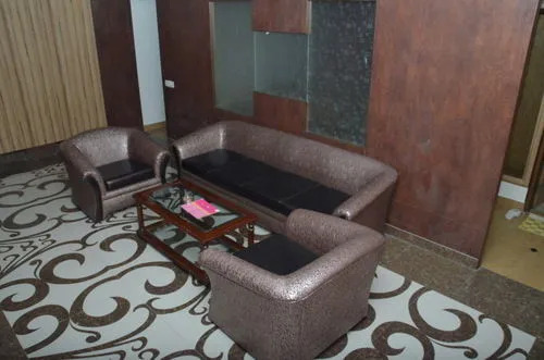 Hotel Melrose Inn - Near Railway Station , Aligarh