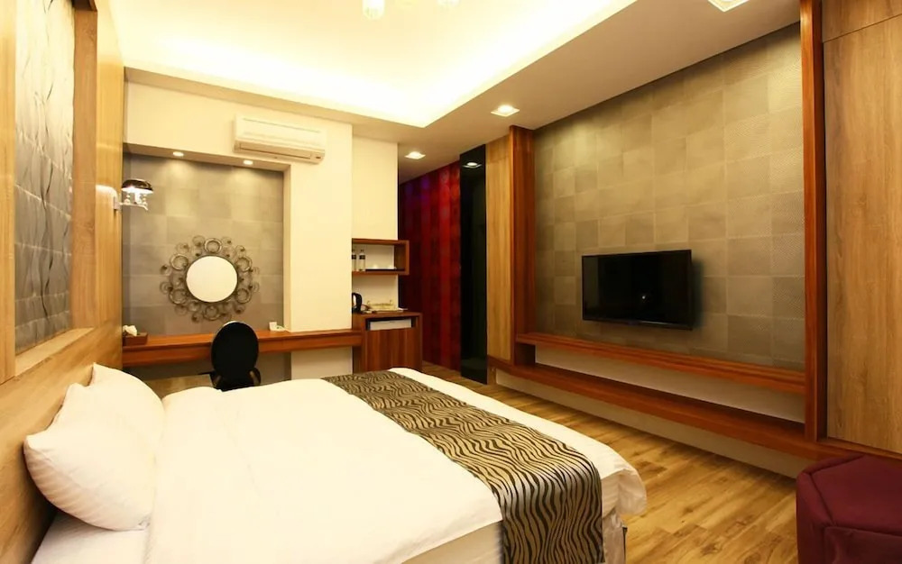 Yapo Bed & Breakfast