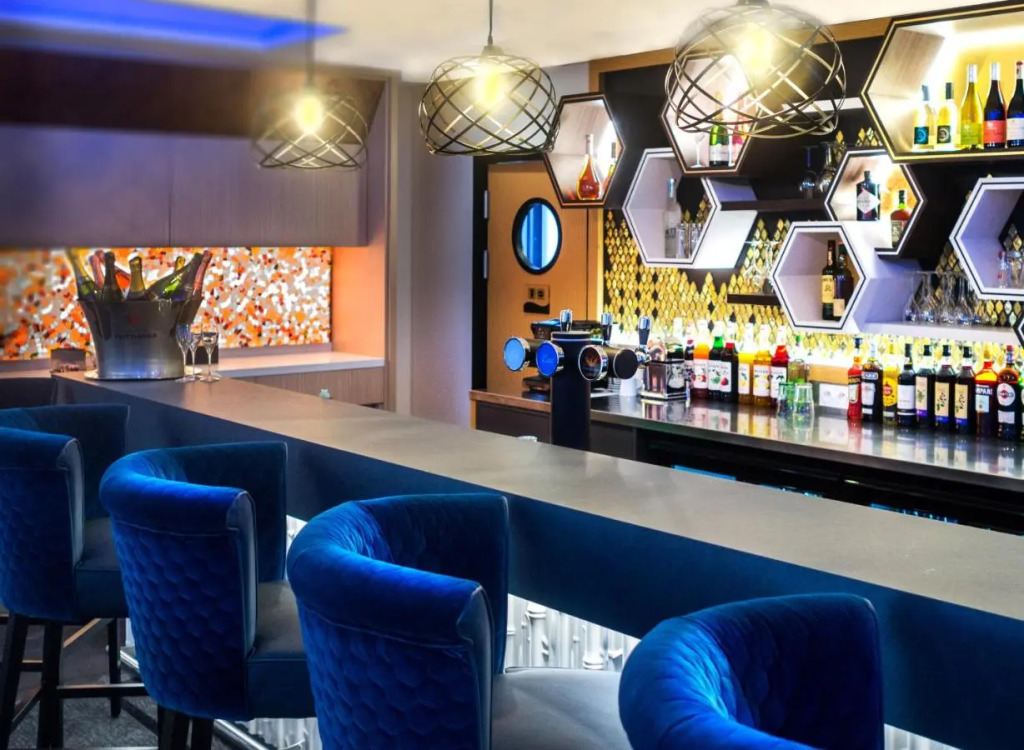 Kyriad Prestige Amiens Poulainville - Hotel and Spa