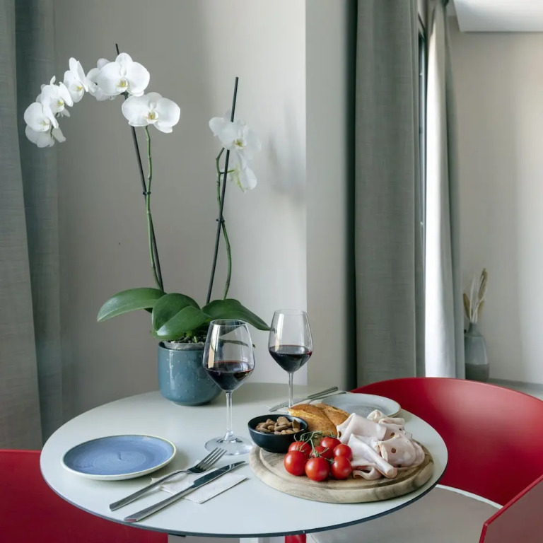 Elegant Accommodation in Catania-beahost