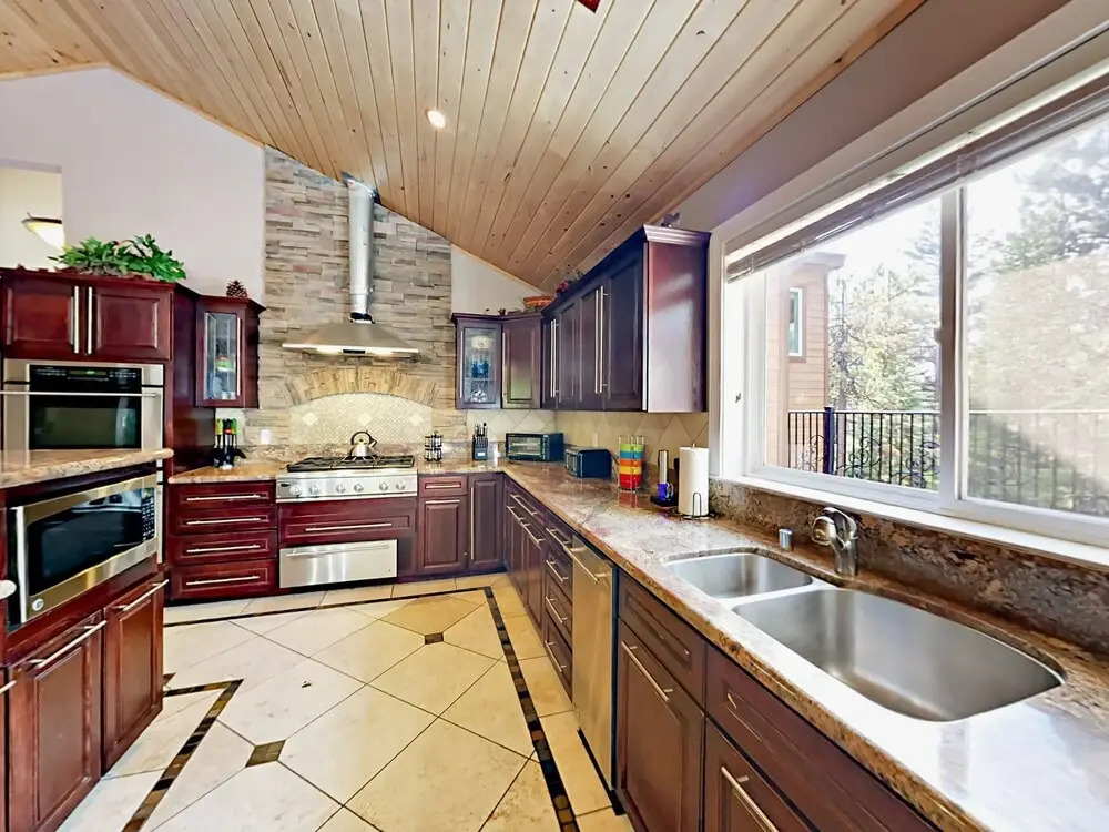 5BR Home w/ Hot Tub & Game Room