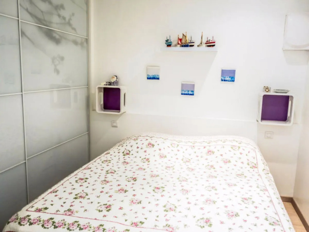 Athena Residence 9813