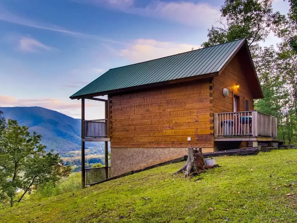 Hatcher's Mountain by RedAwning